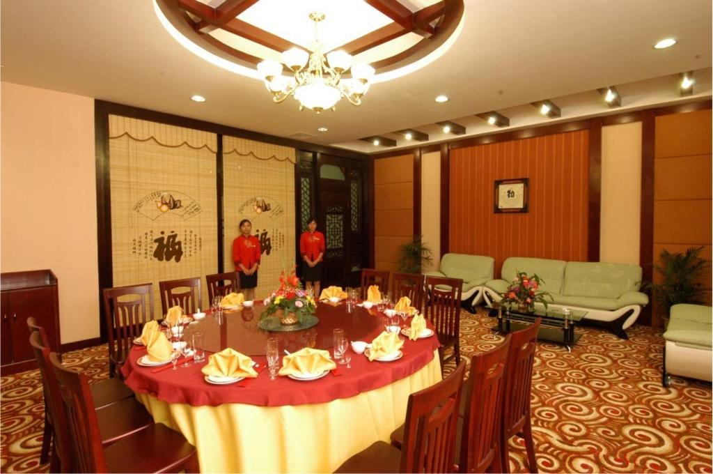 Guifu Holiday Hotel Yangshuo Exteriör bild